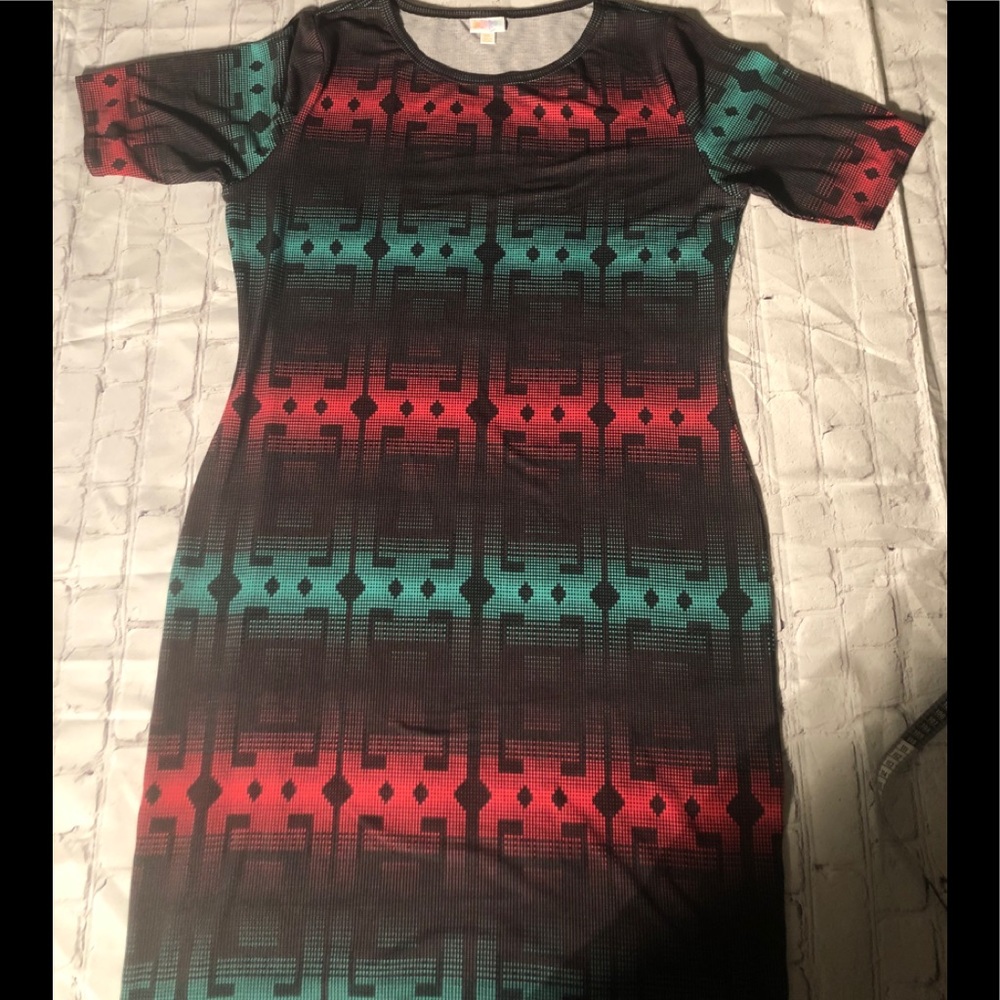 Gorgeous LuLaRoe Julia Dress